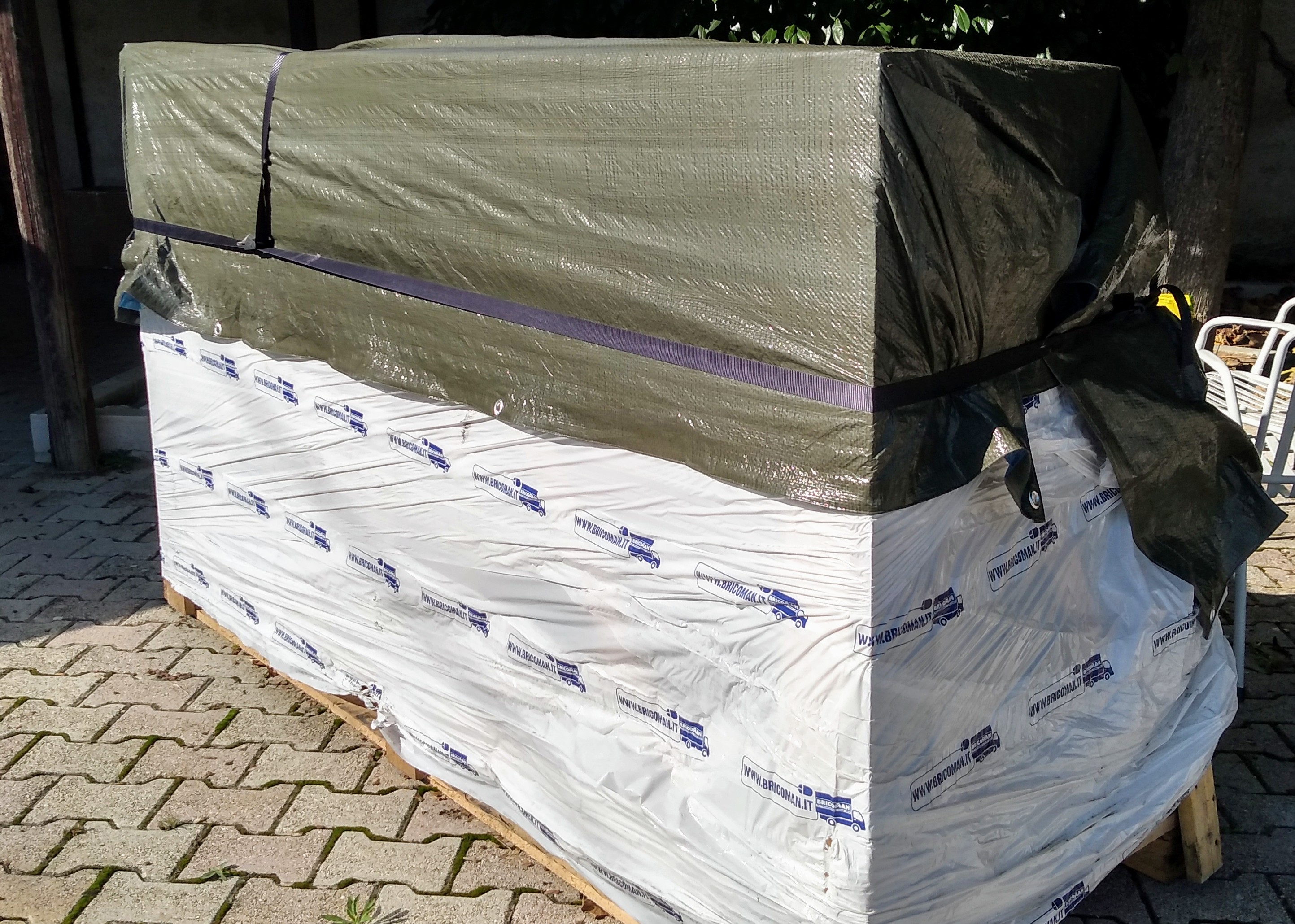 fencing shipped from Bricoman